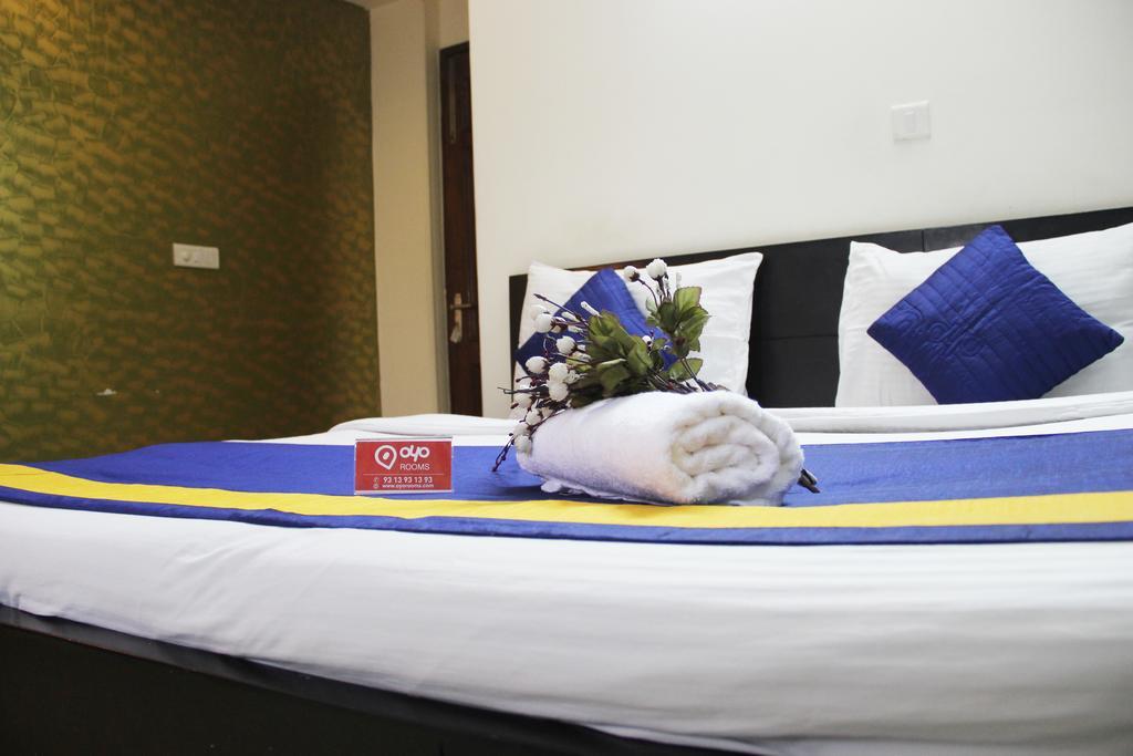Friends Residency Bed & Breakfast New Delhi Exterior foto