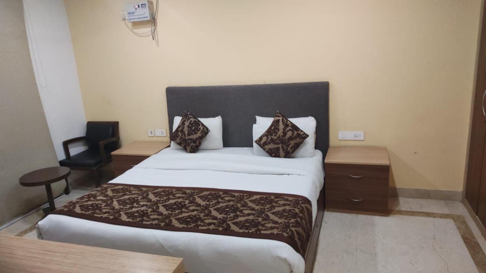Friends Residency Bed & Breakfast New Delhi Exterior foto